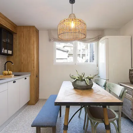 Cathedral Cozy Penthouse *